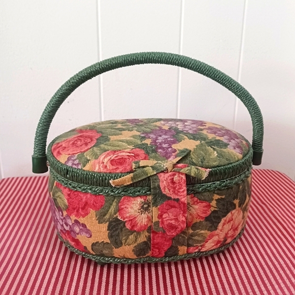 Other - Vintage Sewing Box With Notions